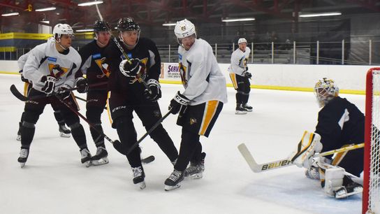 Lee reflects on Pittsburgh's camp: 'I showed I belong' taken at PPG Paints Arena (Penguins)